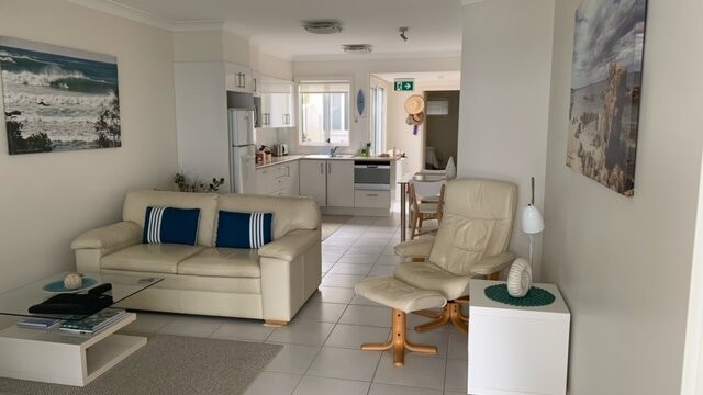 Mollymook Beach Waterfront主图