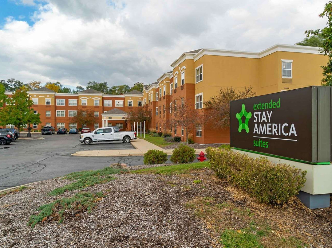 底特律诺维果园山美国长住酒店