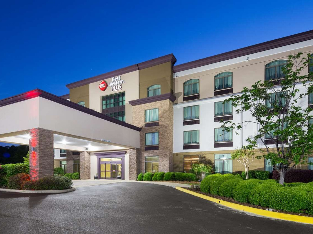 Best Western Plus Birmingham Inn & Suites
