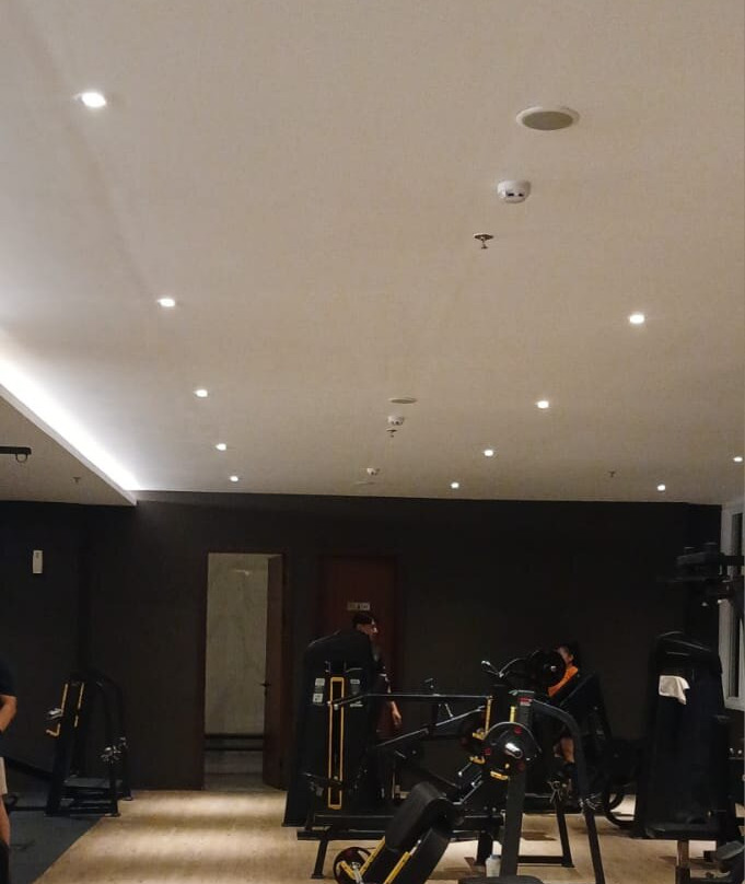 Roger's Hotel Manado主图