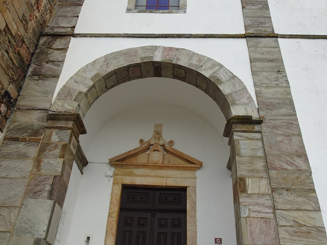 Igreja Matriz de Nossa Senhora das Candeias-Mourao必去景点