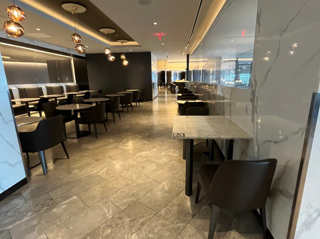 United Polaris Lounge景点图片