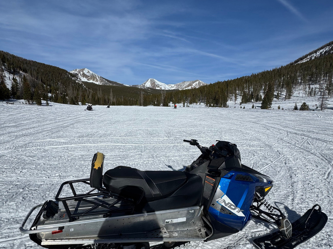 Monarch Snowmobile Tours-萨利达必去景点