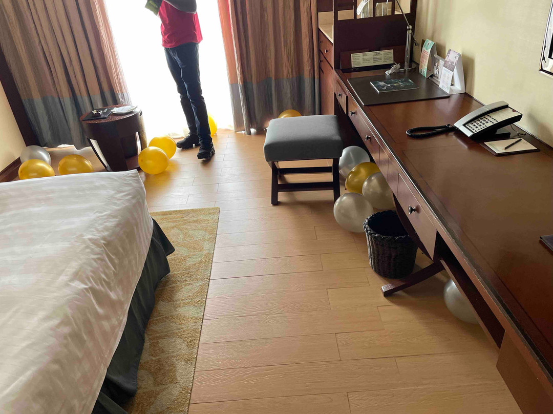 香格里拉麦丹岛度假酒店主图