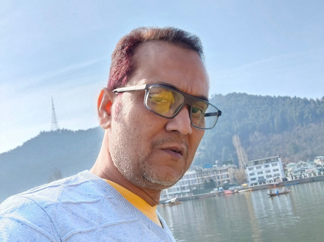 Prince of Kashmir Luxury Houseboat主图