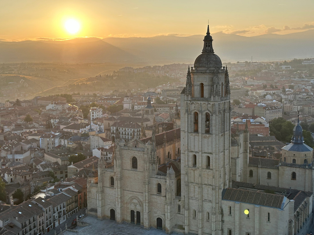 Vuelos en Globo CIRROS-塞哥维亚必去景点