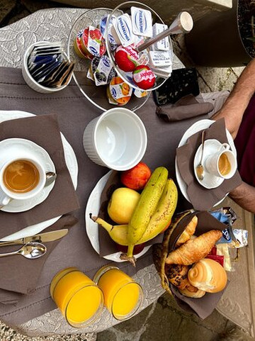 拉卡达菲奥瑞塔酒店主图