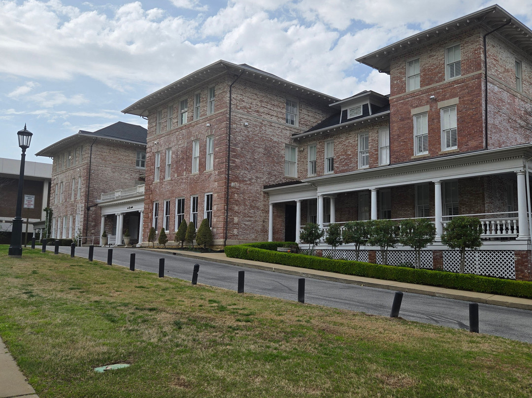 Inn At Carnall Hall主图