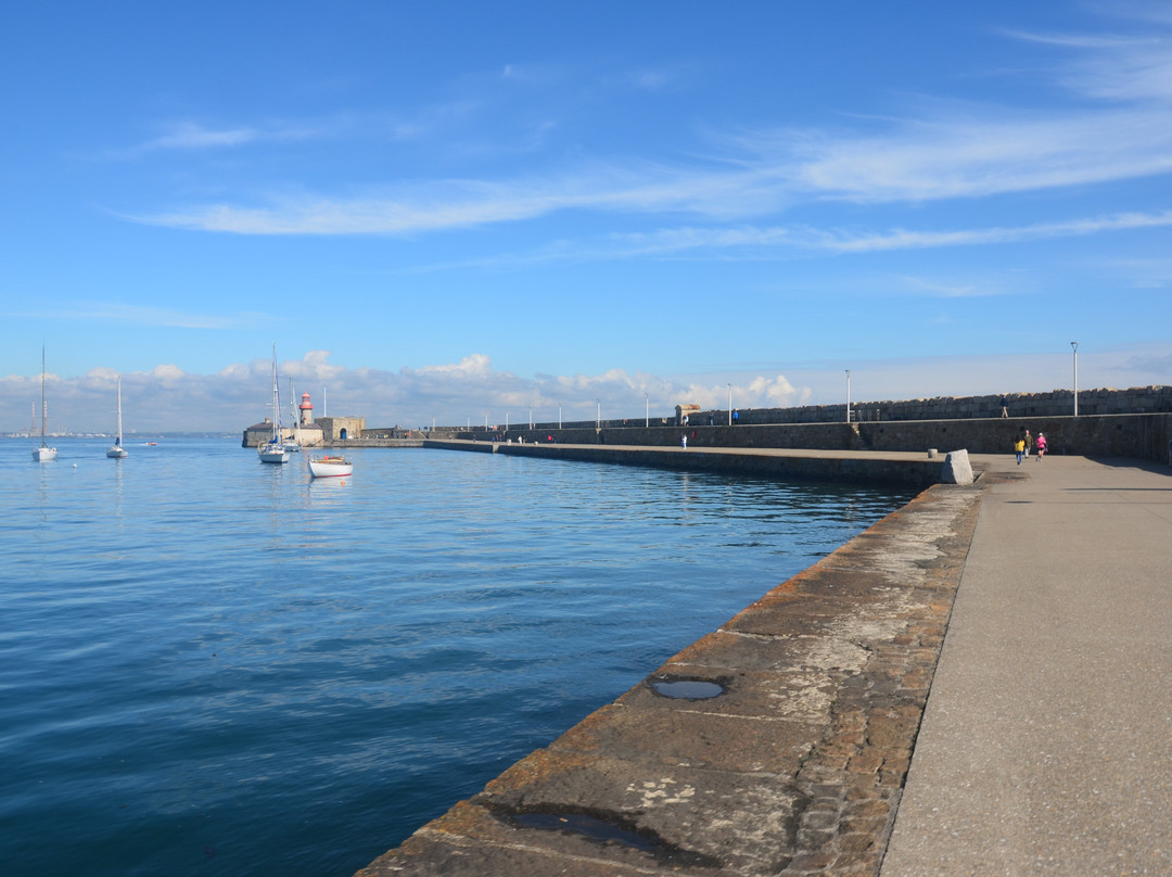 Dun Laoghaire East Pier-当莱瑞必去景点