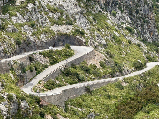 REYNES CYCLING Bike Rental-德亚必去景点