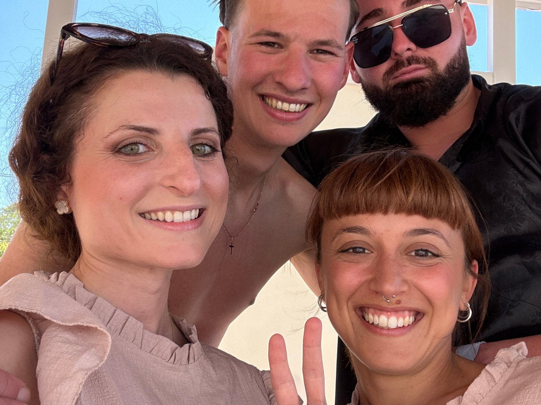 Massage Beach Ibiza景点图片