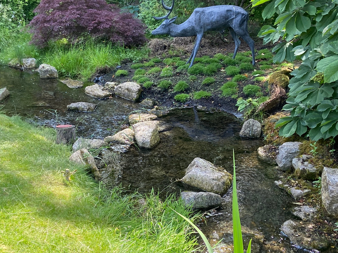 Houghton Lodge Gardens景点图片