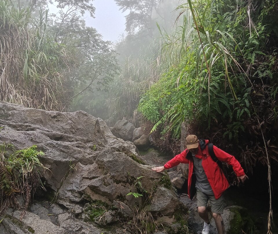 Lokon Volcano景点图片