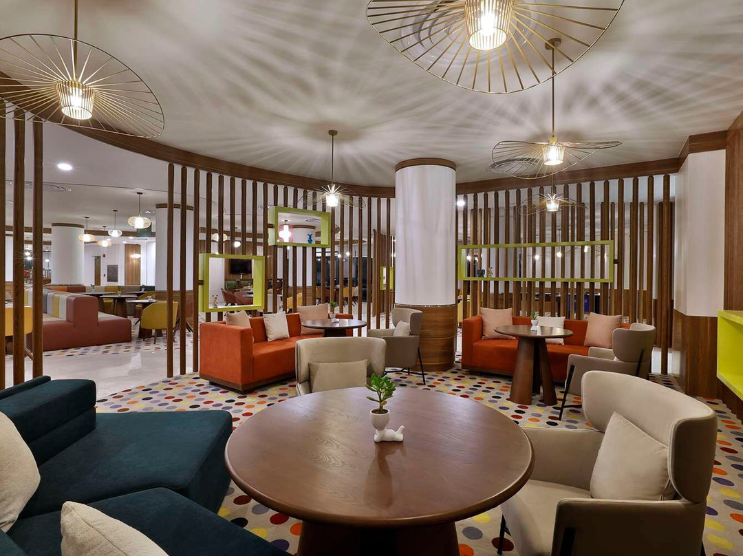 Hampton by Hilton Sharma Neom Community 1