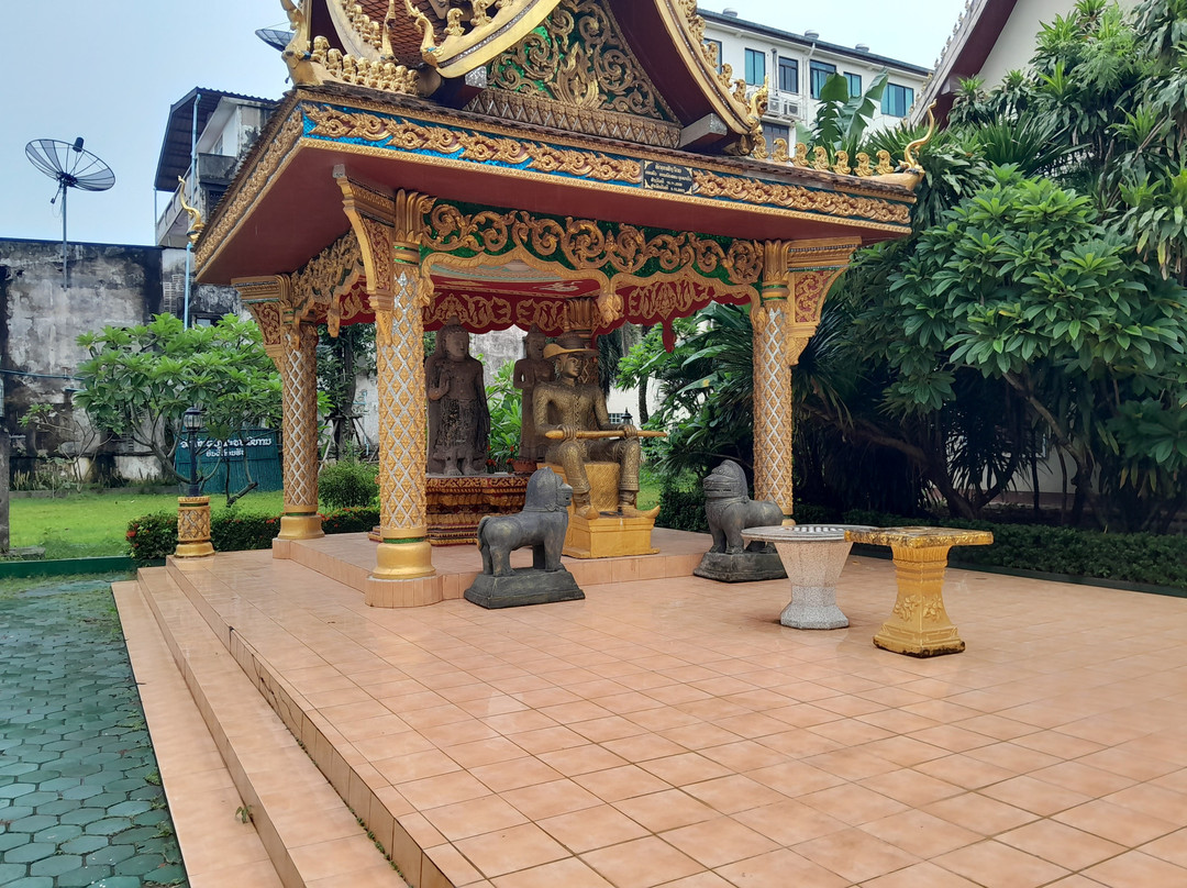 Wat Inpeng-万象必去景点