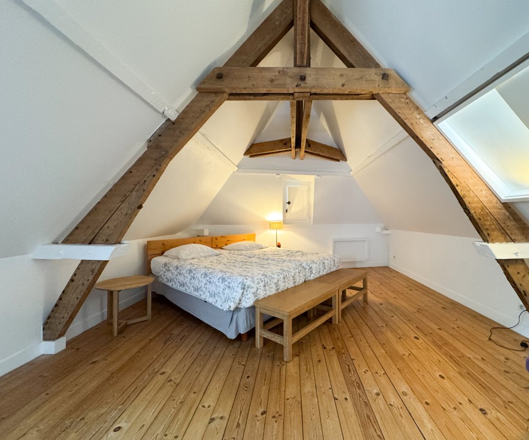 纳泽勒内格龙昂布瓦斯城堡酒店-客卧