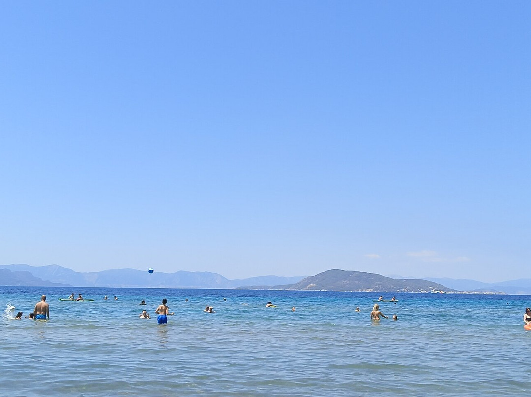 Paralía Marathóna-爱琴娜岛必去景点