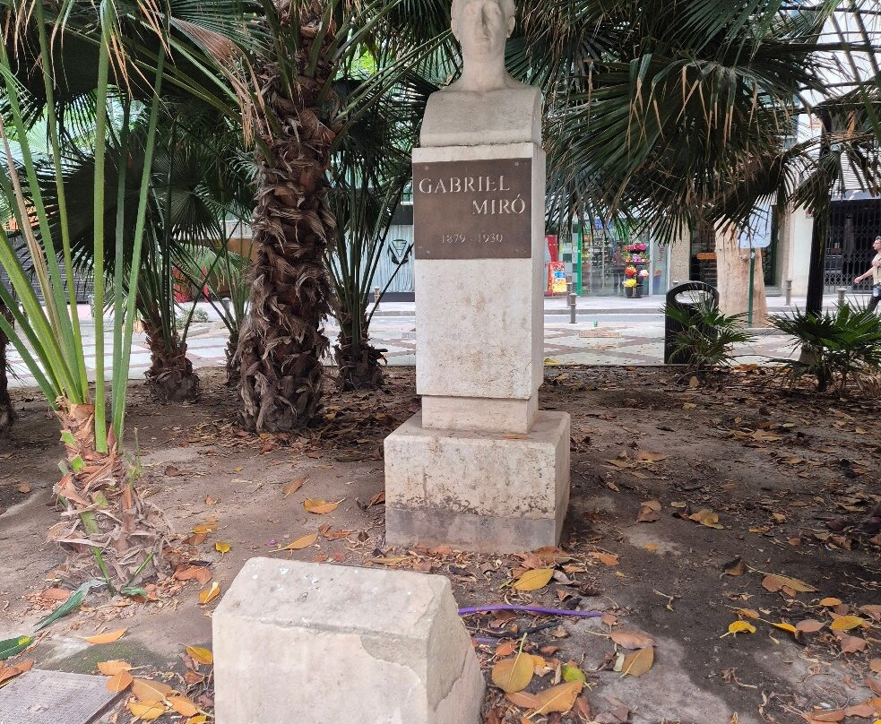 Plaça De Gabriel Miró-阿利坎特省必去景点