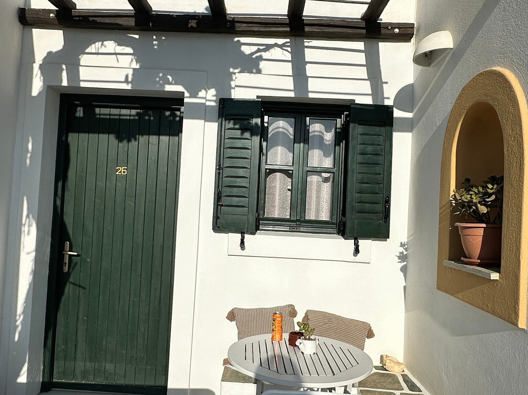 叶莱尼酒店主图