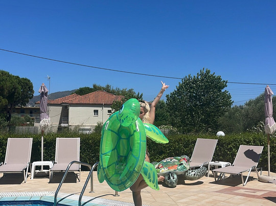 Sunflower Apartments & Studios主图