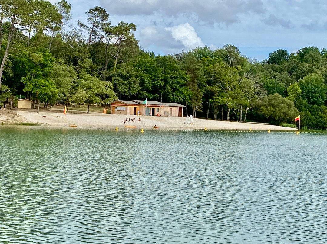 Camping Lac De Neufont-Saint-Amand-de-Vergt必去景点