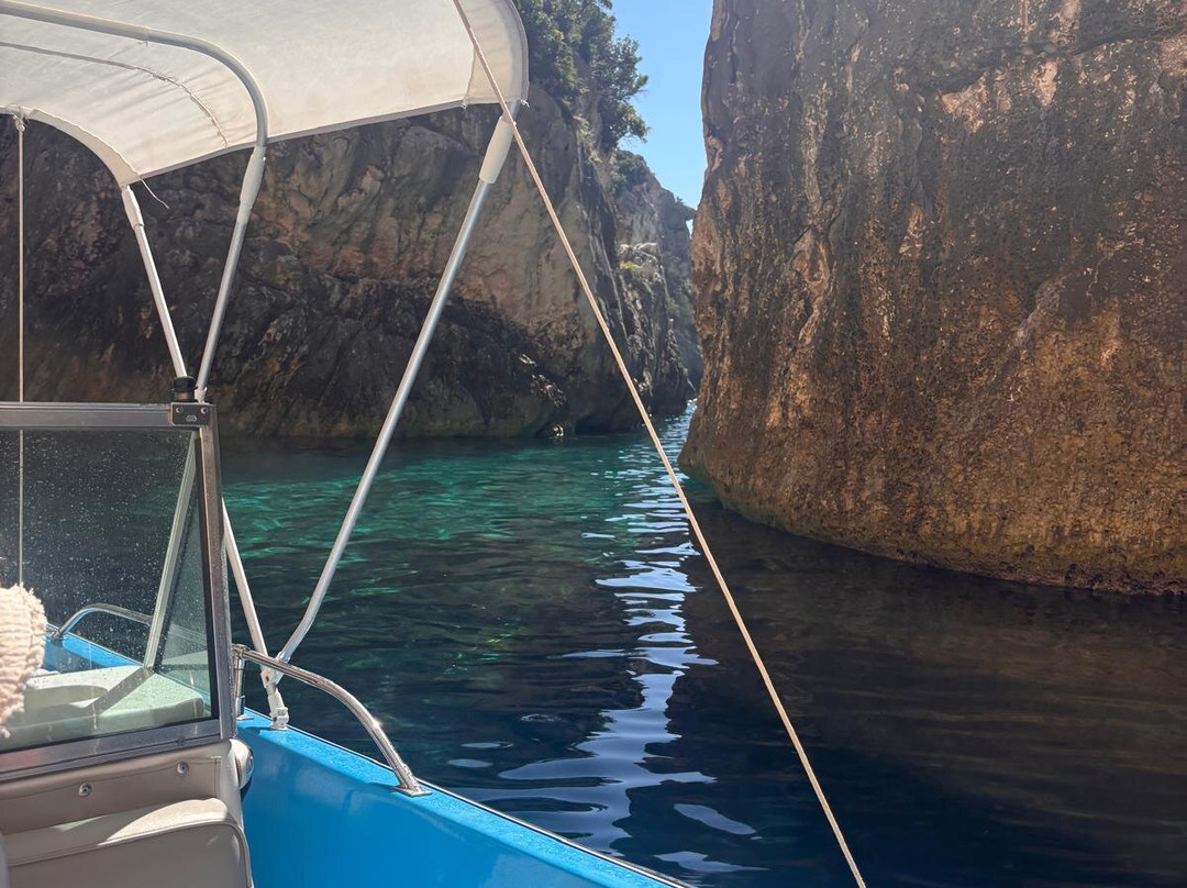 Sea Tours Elis-Radhime必去景点