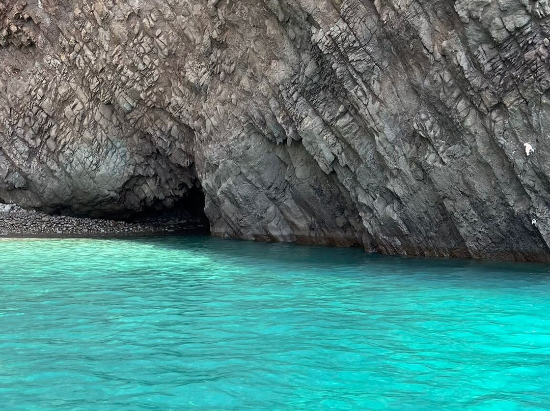 Fabriquilla Beach-加塔角必去景点