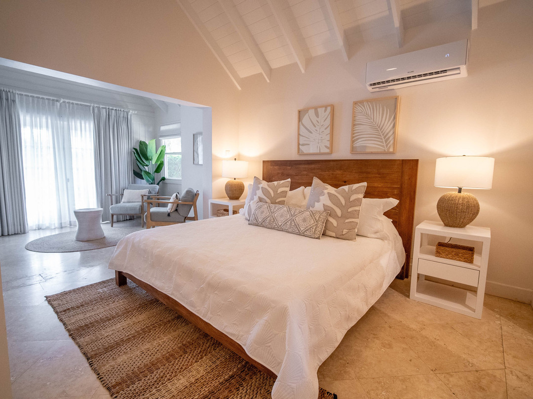 Little Good Harbour主图