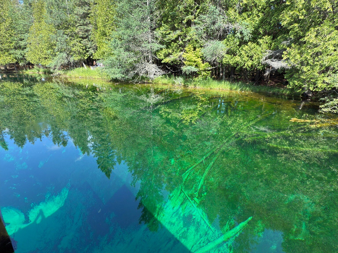 Kitch-Iti-Kipi-Manistique必去景点