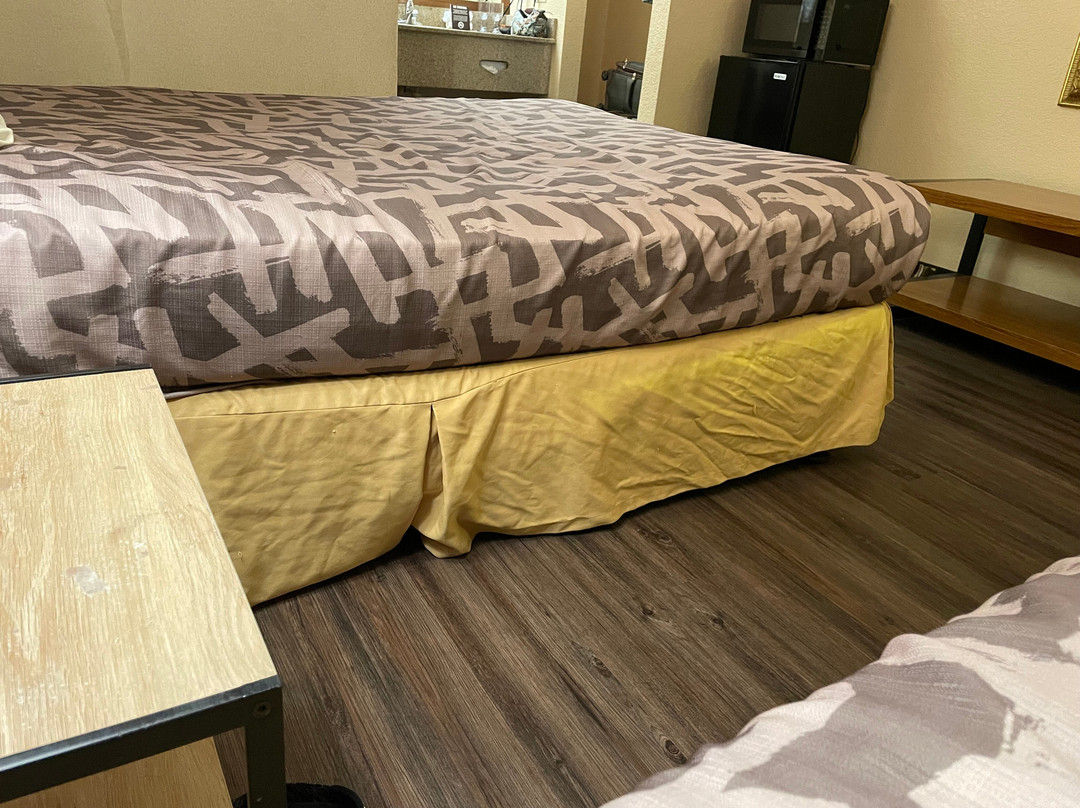 The Redwood Riverwalk主图