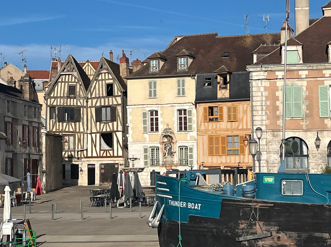 Le Boat - Tannay-Tannay必去景点