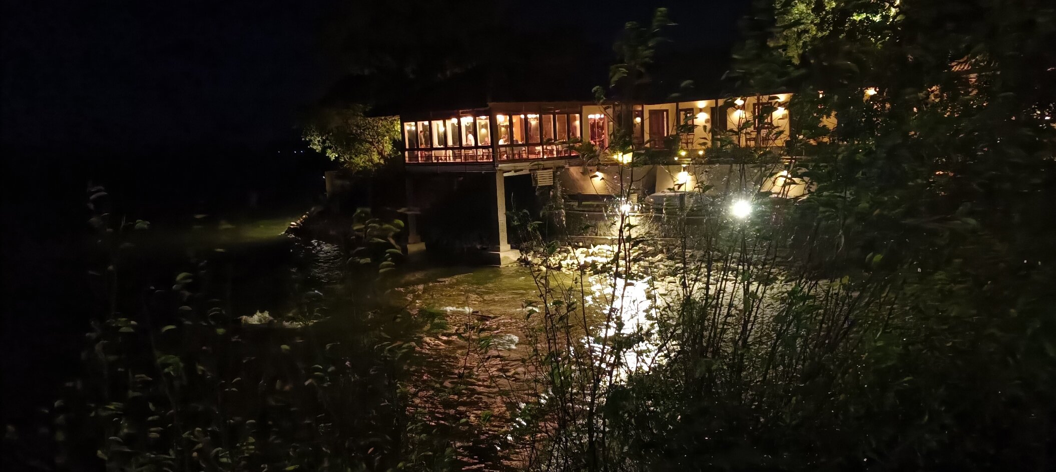 EKHO Lake House-浴室