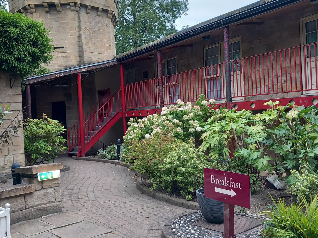 The Garrison Hotel主图