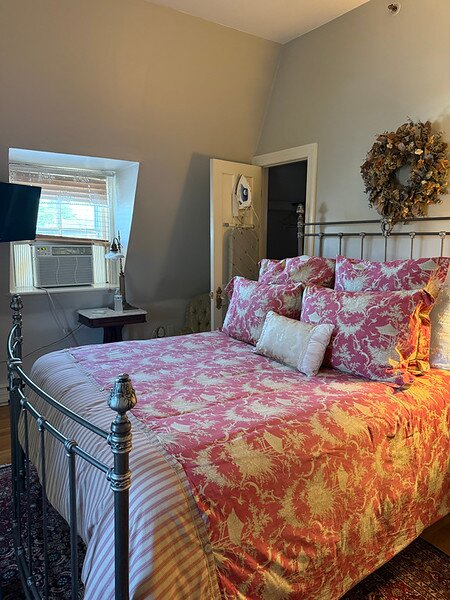 Sarah Kendall House-客卧