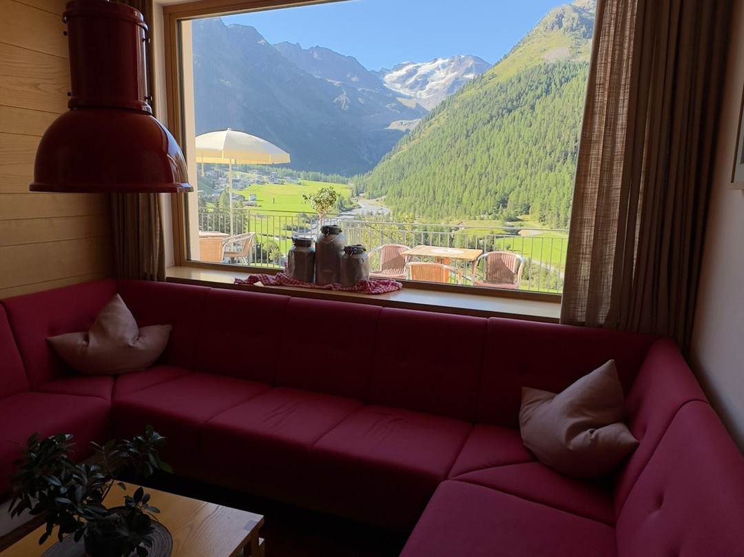 玛尔雷酒店主图