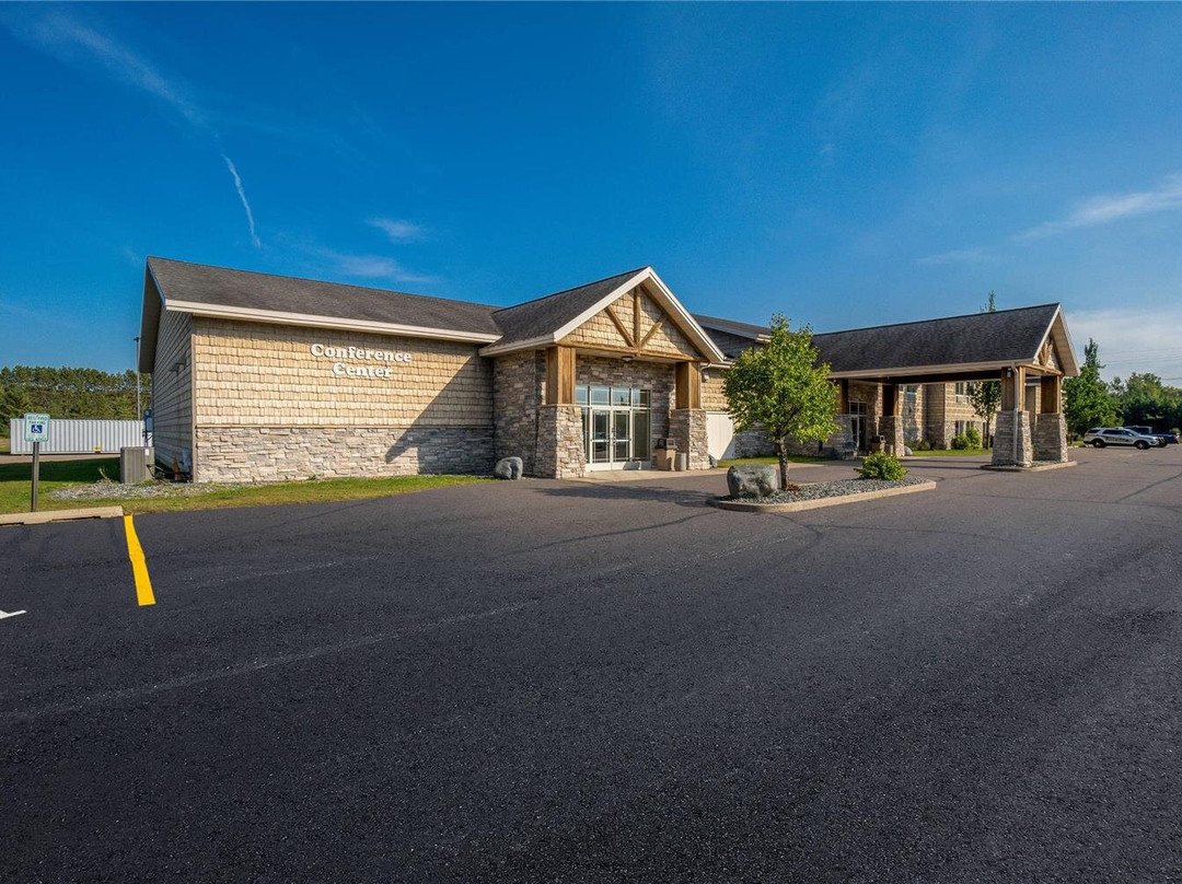 Rib Lake酒店住宿-Rodeway Inn & Suites