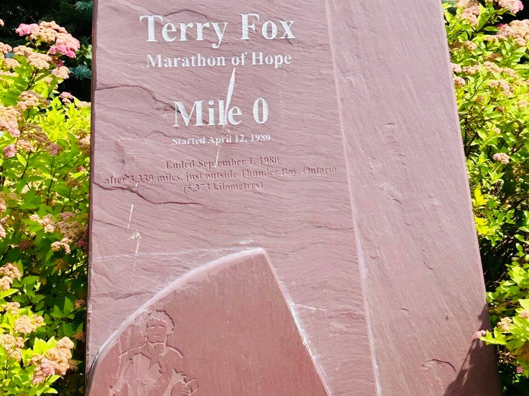 Terry Fox Monument-圣约翰必去景点