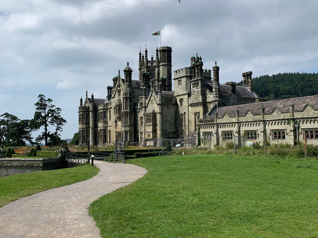 Margam Park-塔尔伯特港必去景点