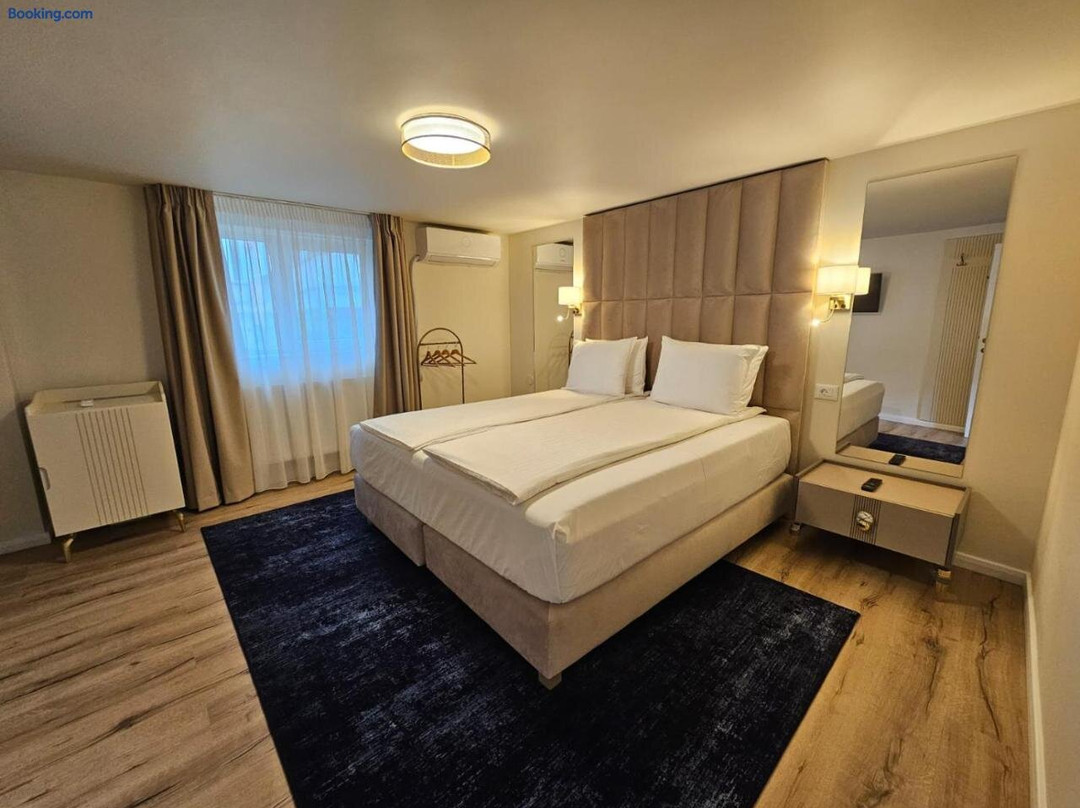 Hotel Queen
