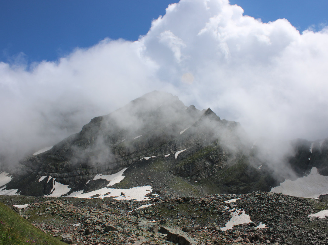Udziro Bottomless Lake-Shovi必去景点