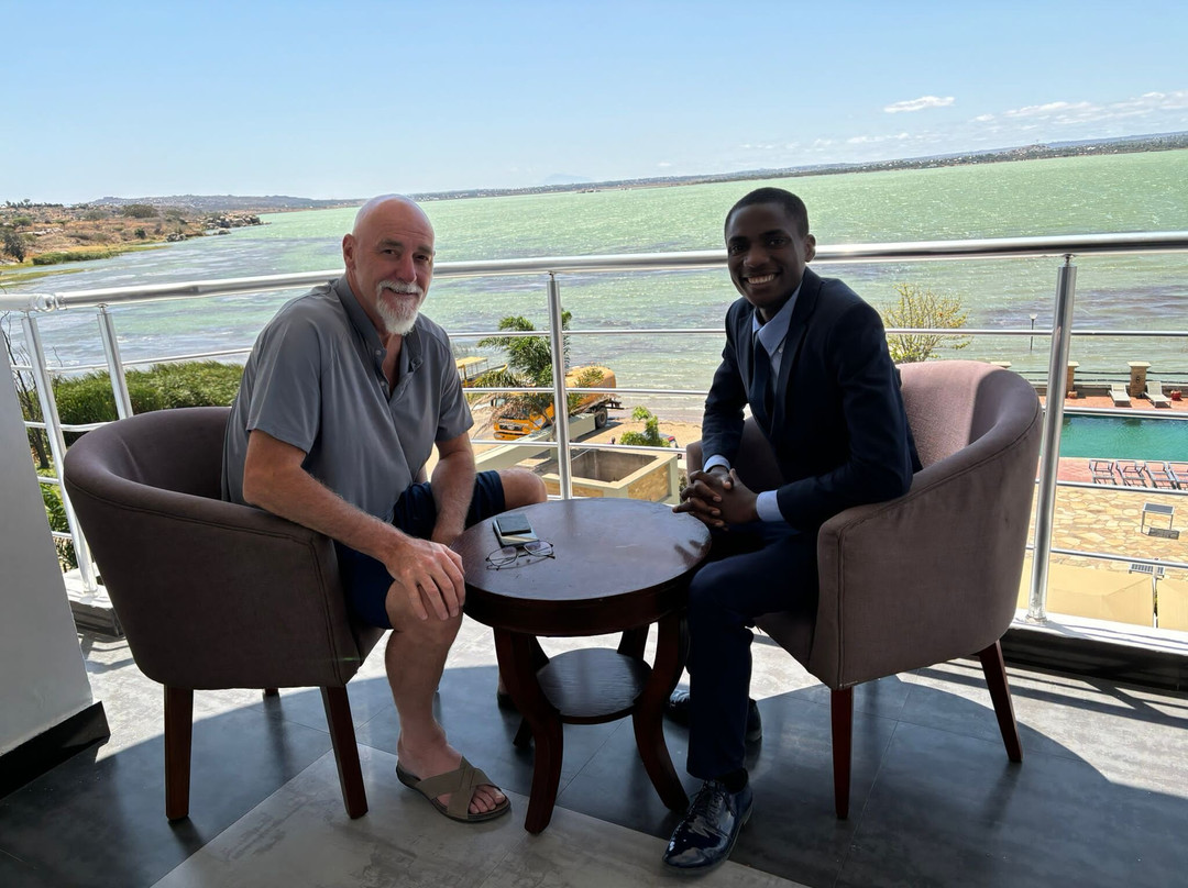 Regency Hotel & Resort主图