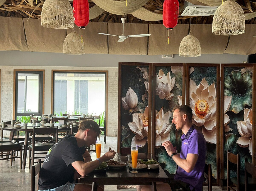 Nhà Hàng Khói - Vietnamese Cuisine