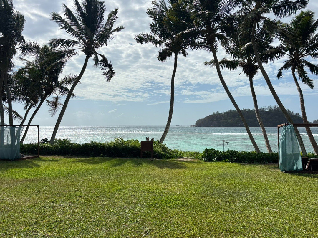 Blue Sea Divers Sainte-Anne-Sainte Anne Island必去景点
