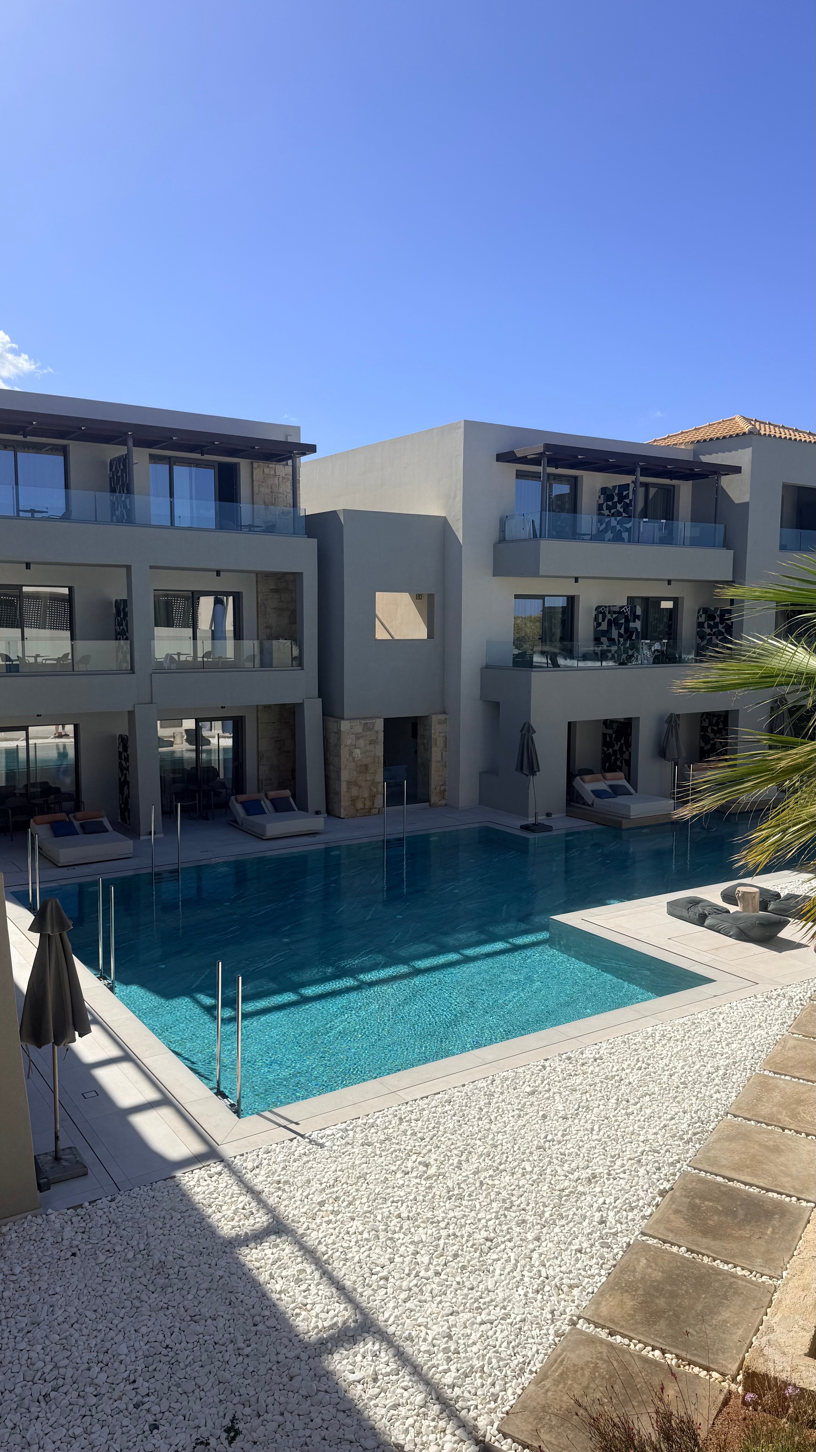 Paralos Kosta Alímia-客卧