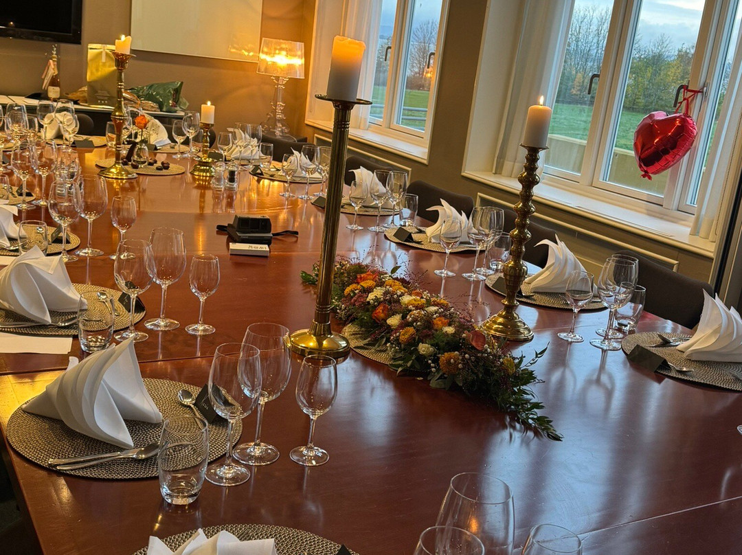 Hotell Jeloy Radio主图