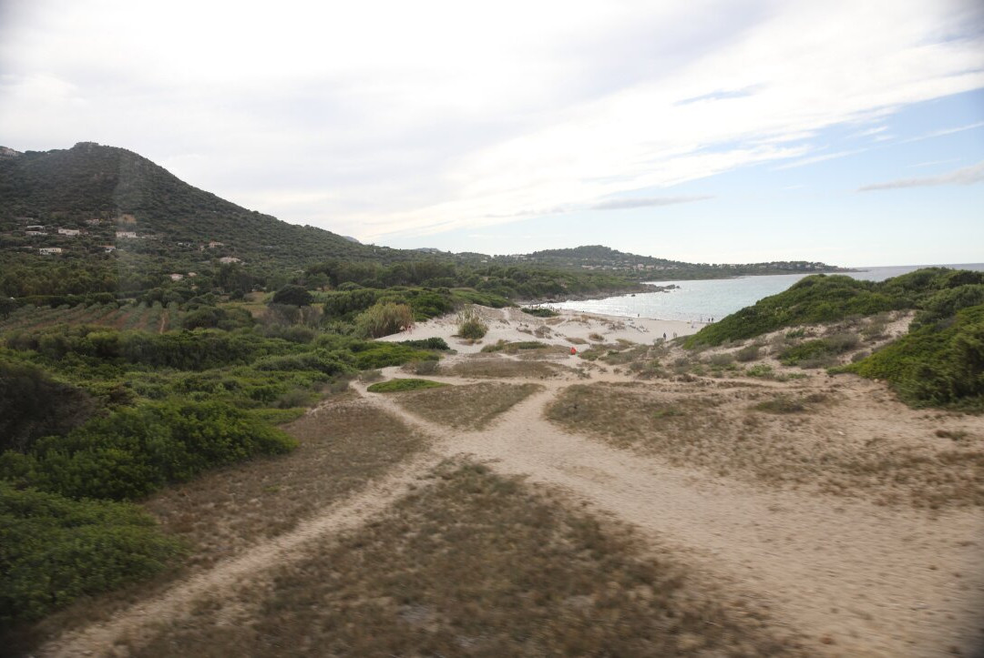 Plage de Bodri-Corbara必去景点