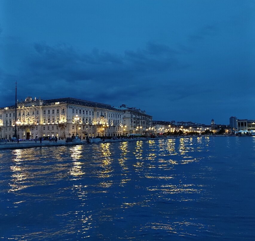 Molo Audace - Già "Molo S. Carlo"-的里雅斯特必去景点