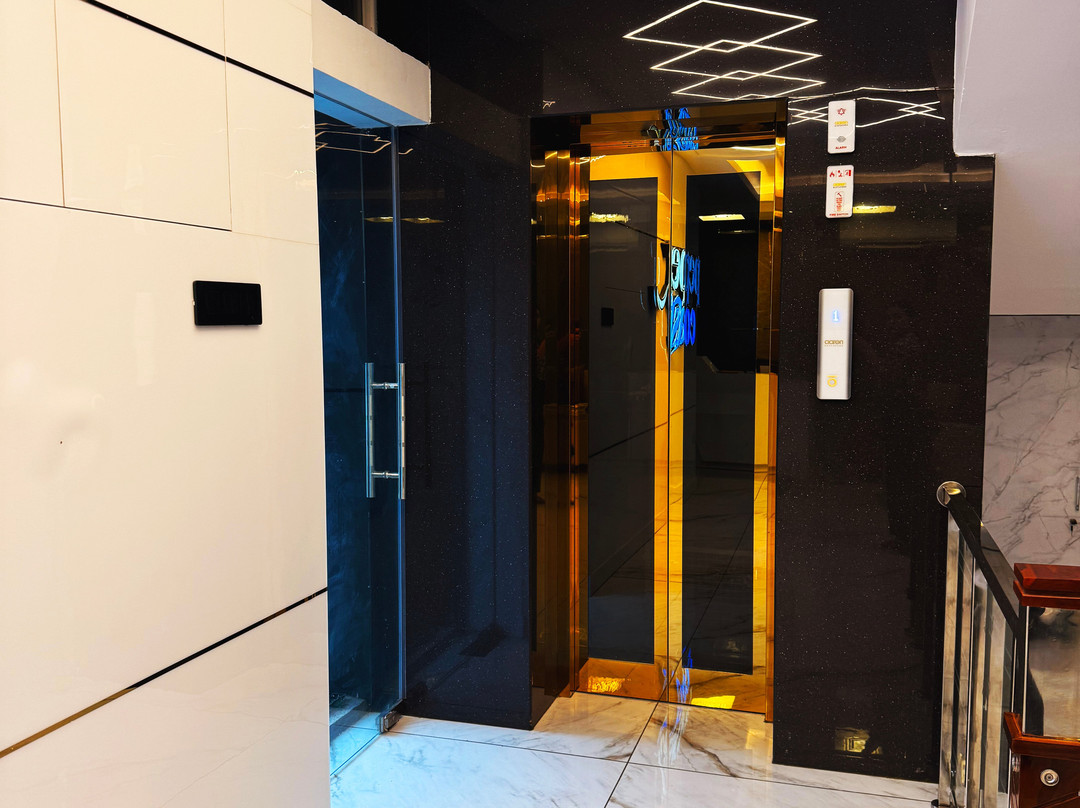 Pepper Coast Luxury Business Hotel