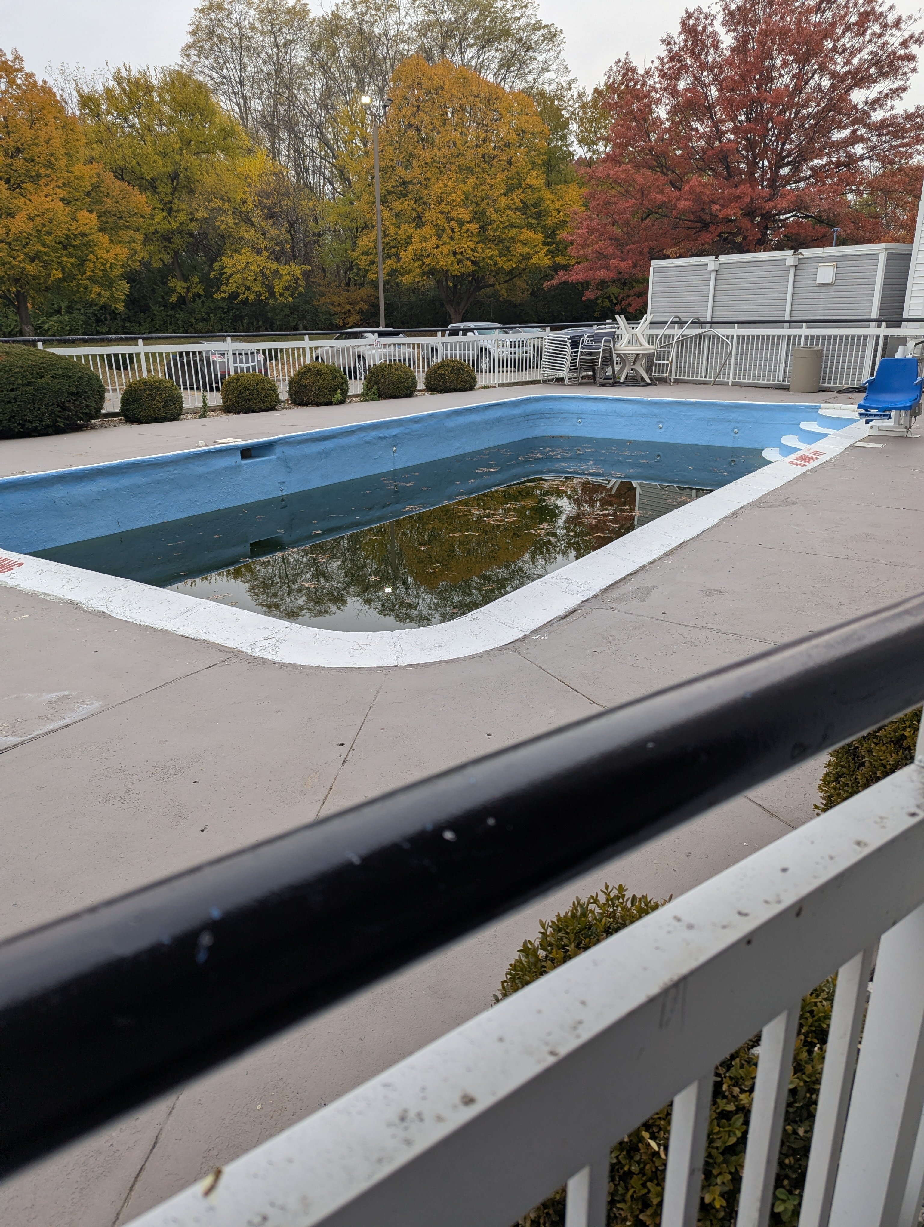 Baymont by Wyndham Peoria-泳池