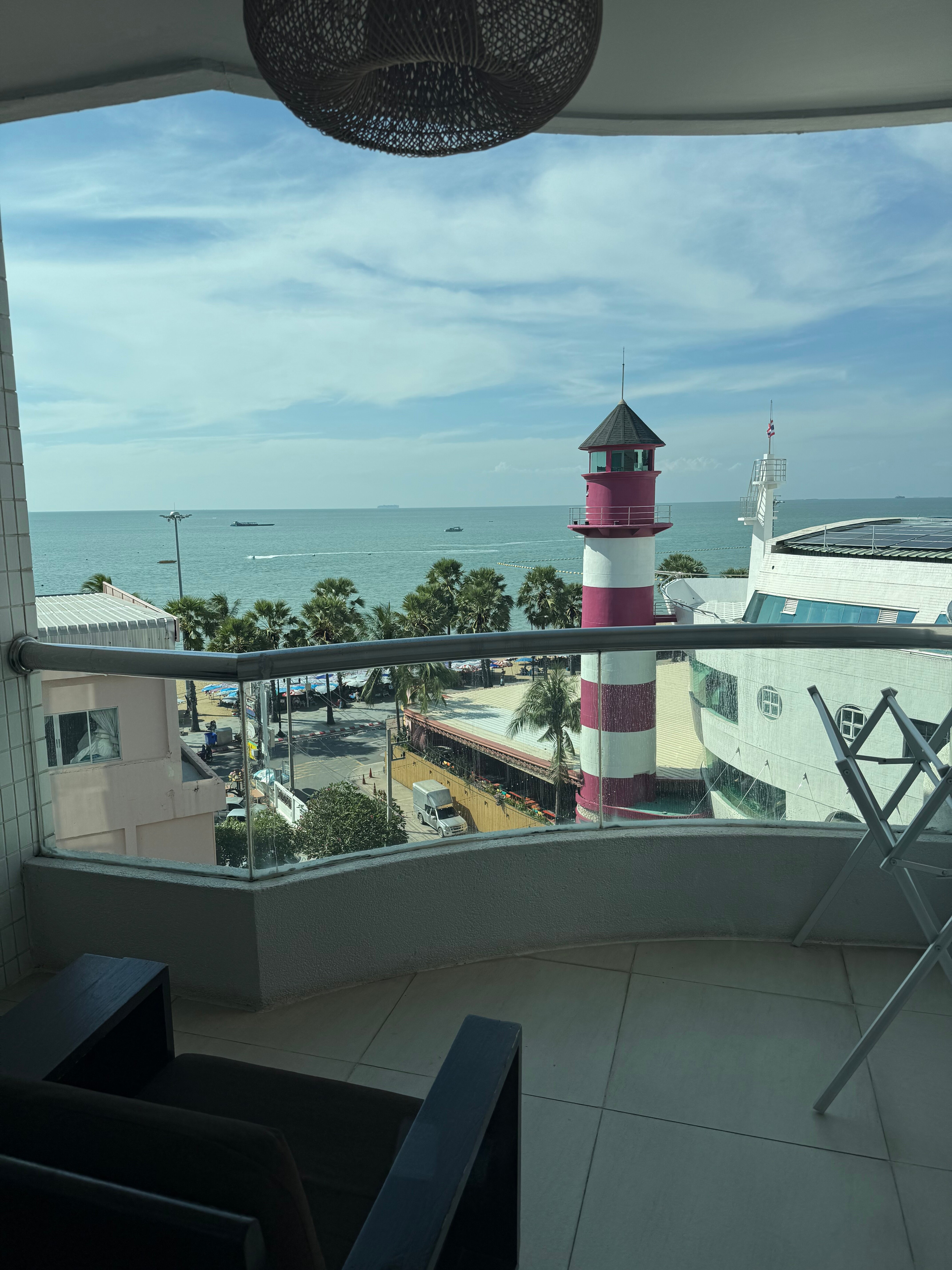 芭提雅爱湾海滩度假村-官方